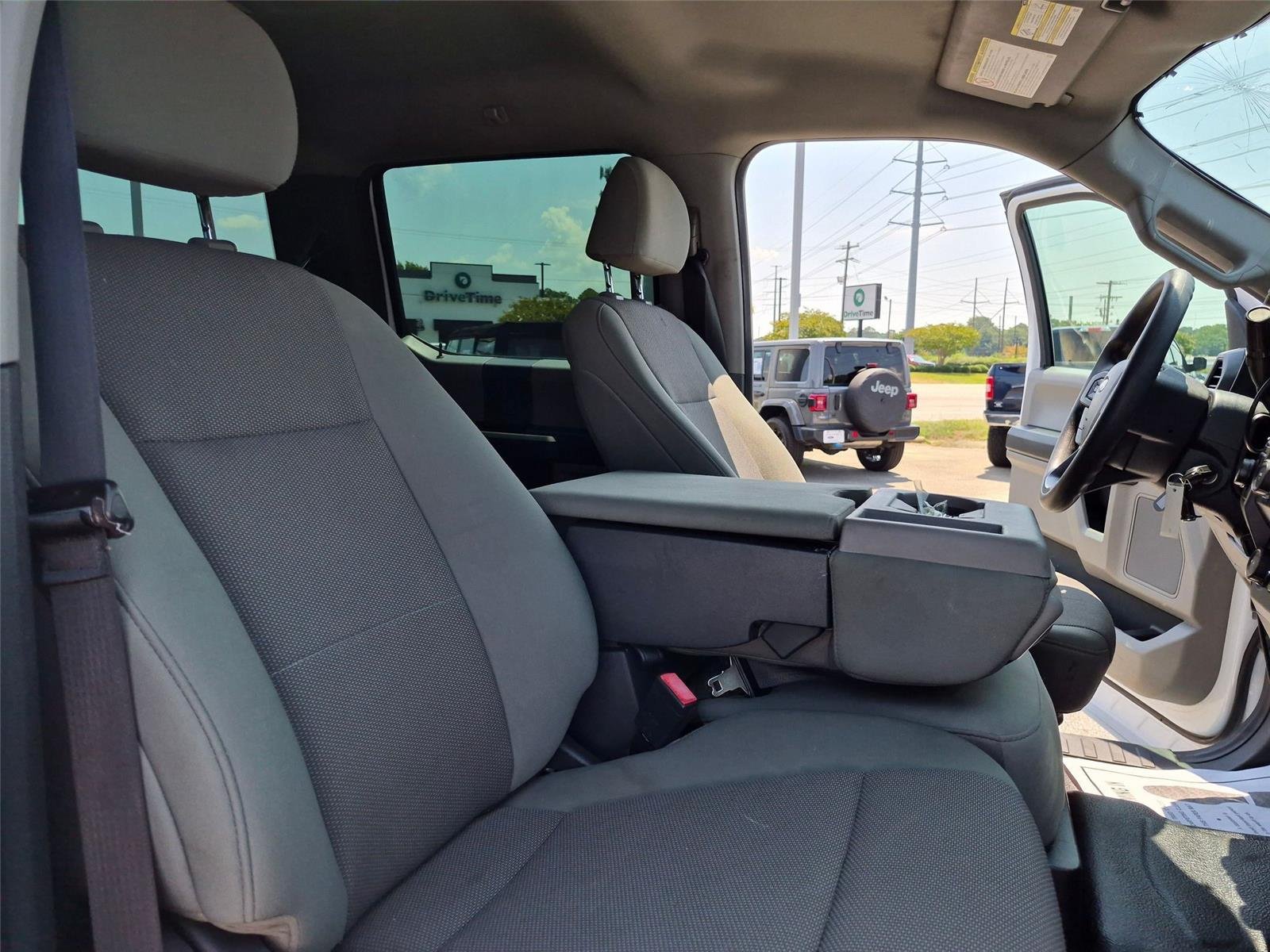 Used 2022 Oxford White Ford XL image 27