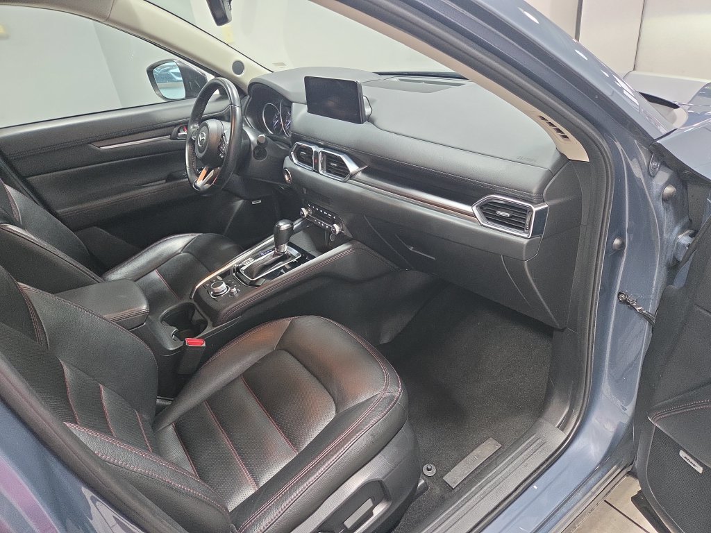 Used 2024 Gray Mazda 2.5 S Carbon Edition image 18