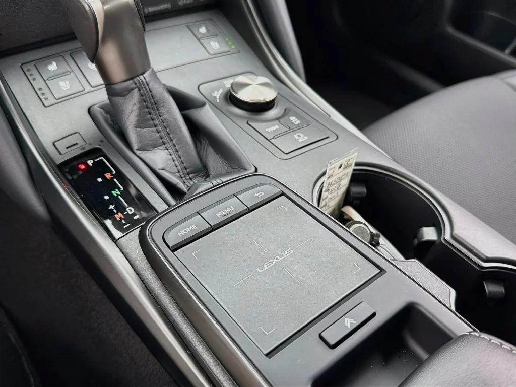 Used 2024 White Pearl Lexus 300 image 19