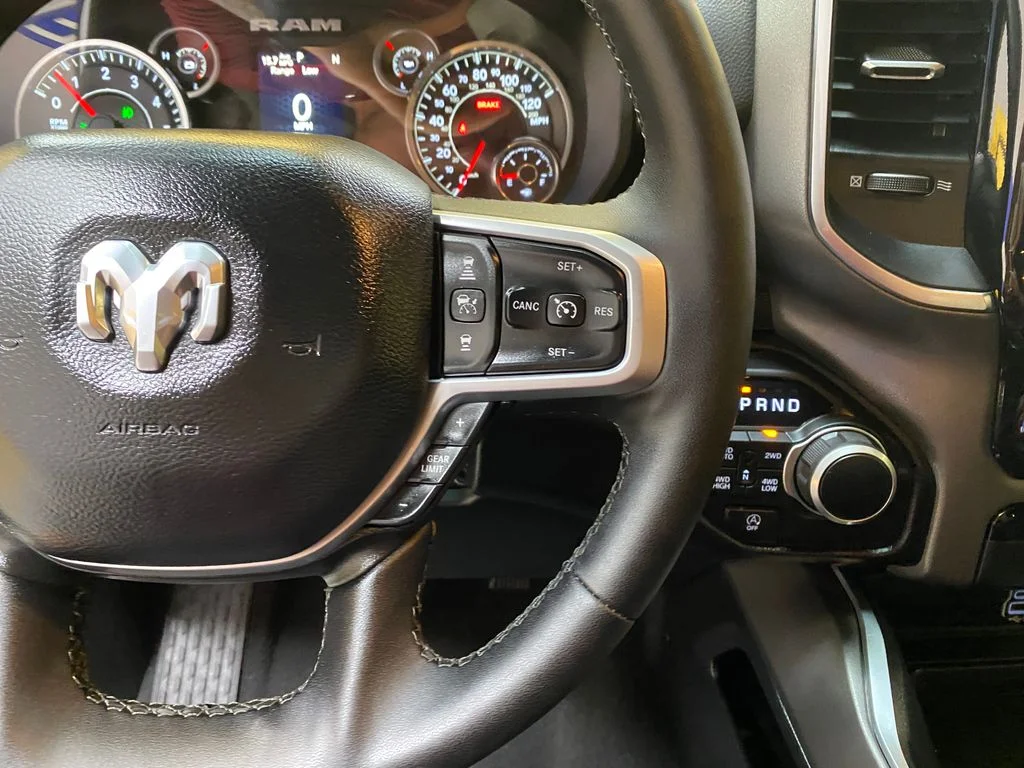 Used 2025 White Ram Big Horn/Lone Star image 32