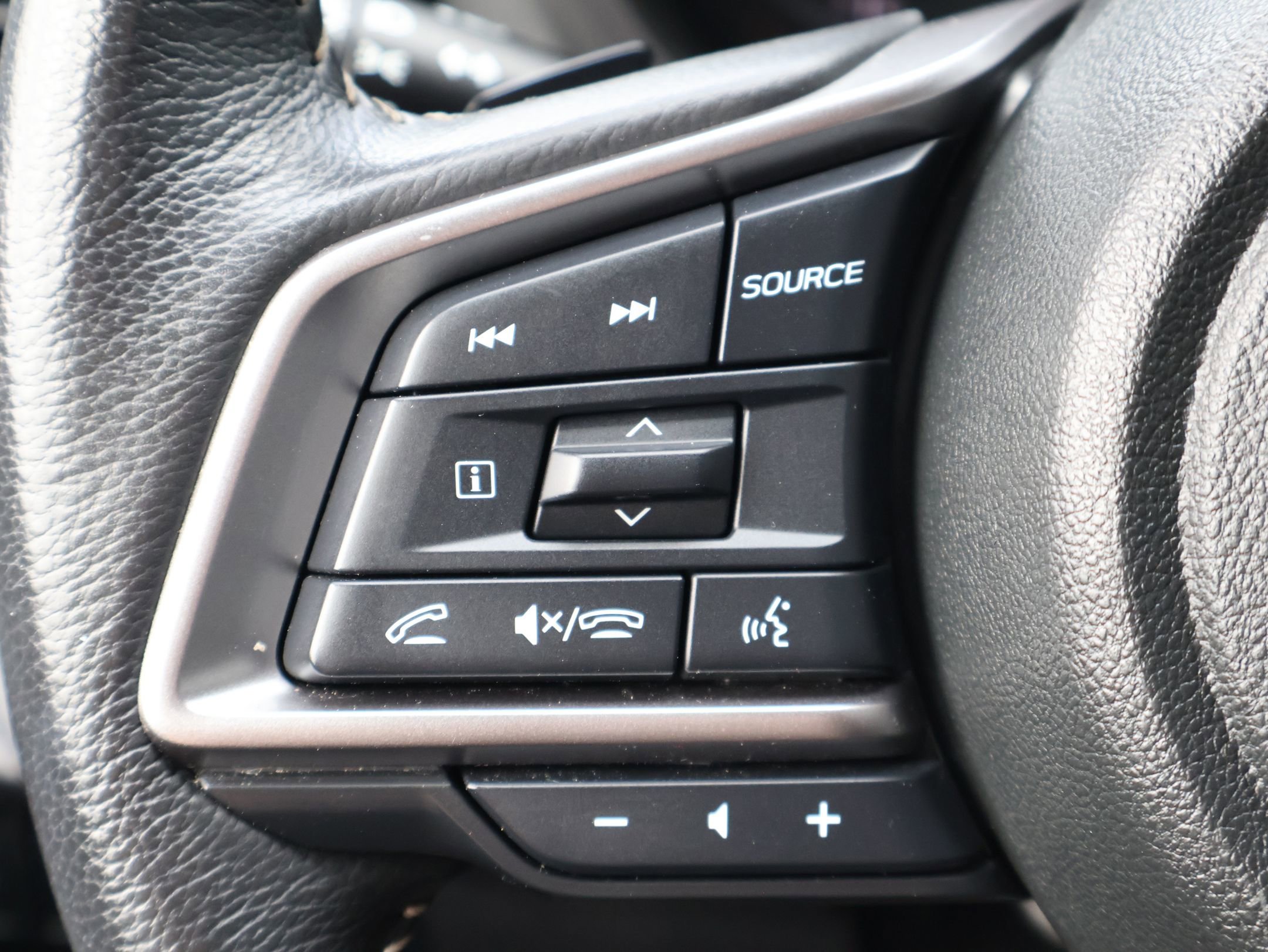 2025 Subaru Ascent Premium - Photo 12