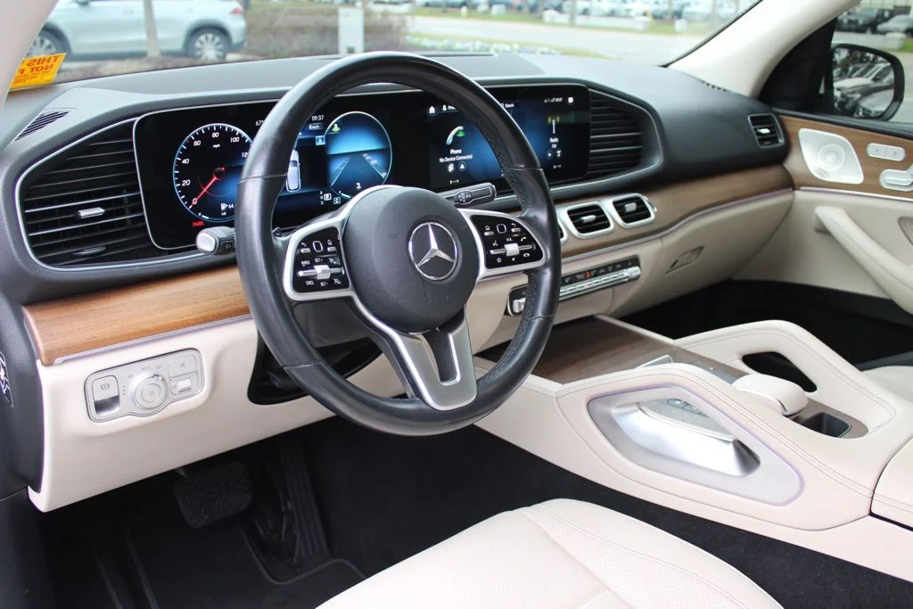 Certified Used 2021  Mercedes-Benz GLE 350 image 4