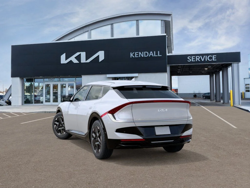 New 2026 White Kia Wind image 4