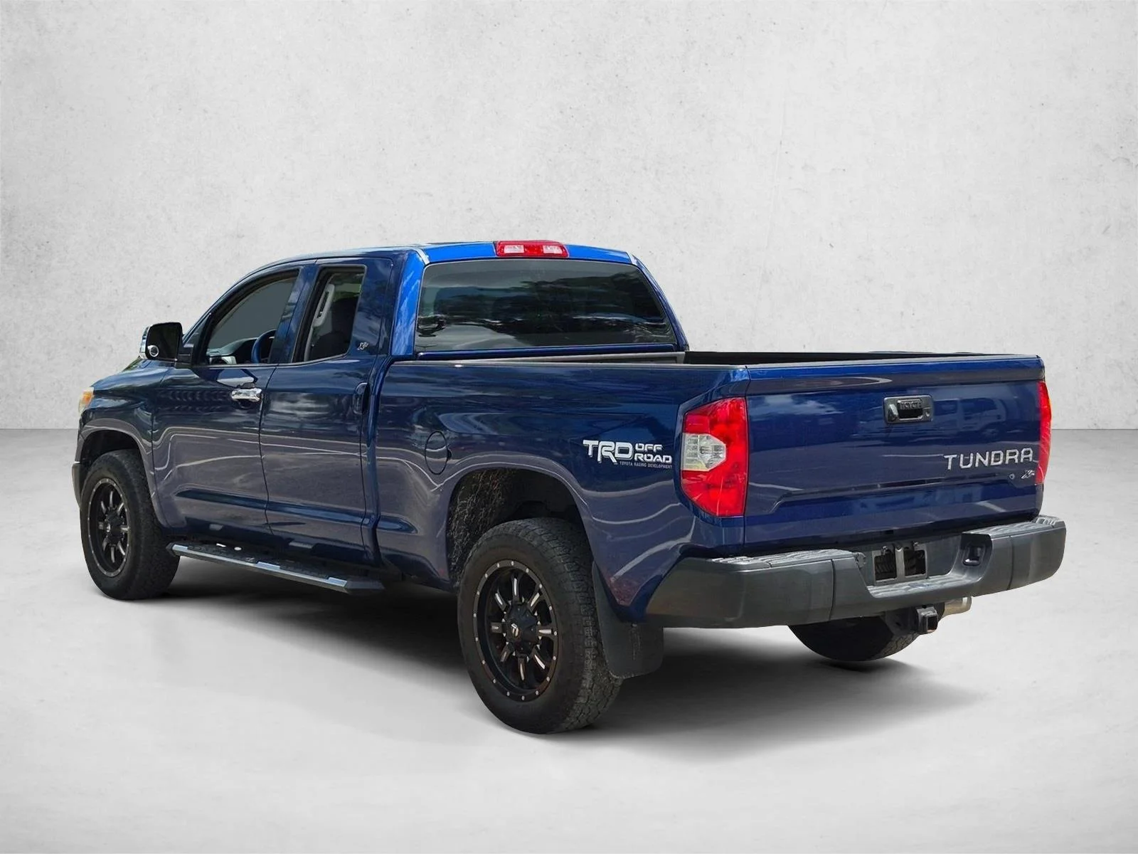 Used 2015 Blue Ribbon Metallic Toyota SR image 7