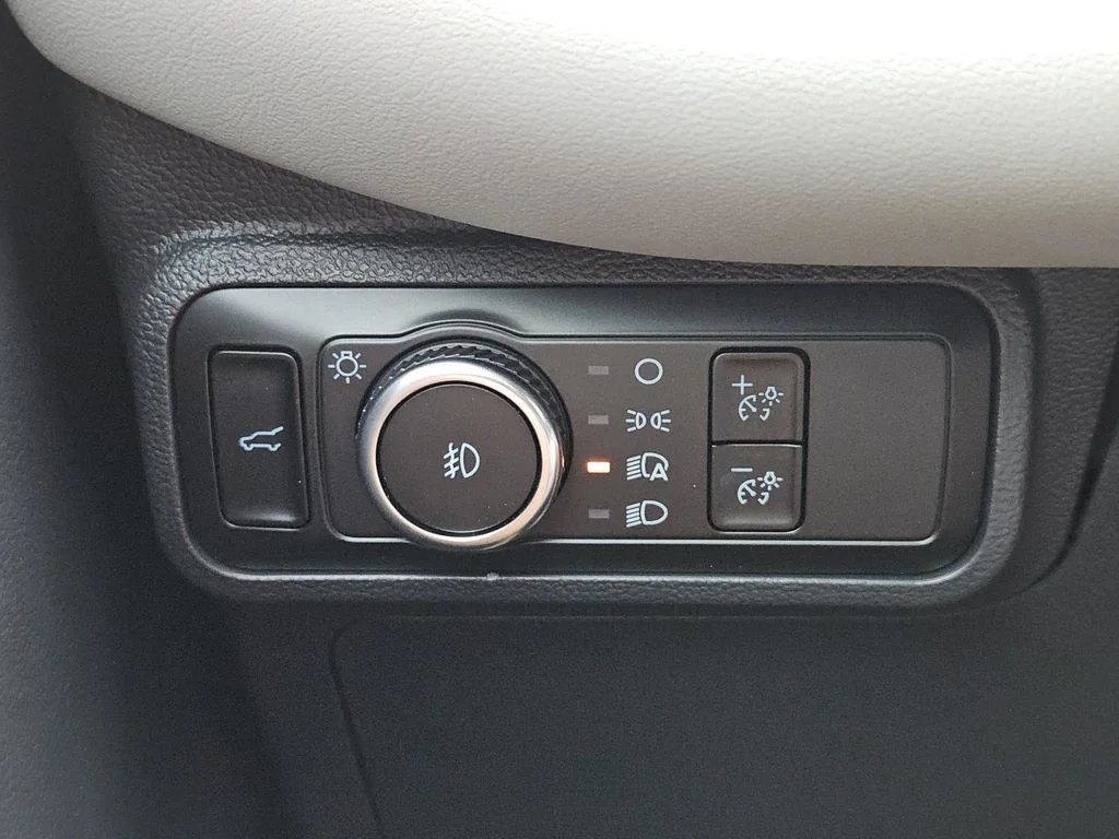 2026 Ford Explorer Active - Photo 18