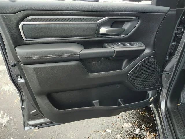 New 2026 Granite Crystal Metallic Clear-Coat Exterior Paint RAM Big Horn/Lone Star image 8