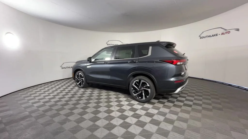 2025 Mitsubishi Outlander Plug-in Hybrid SE - Photo 7
