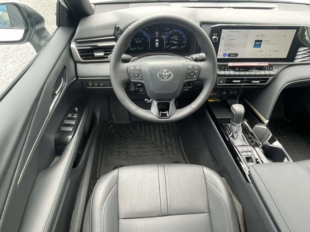 Used 2026 Wind Chill Pearl Toyota XSE image 12