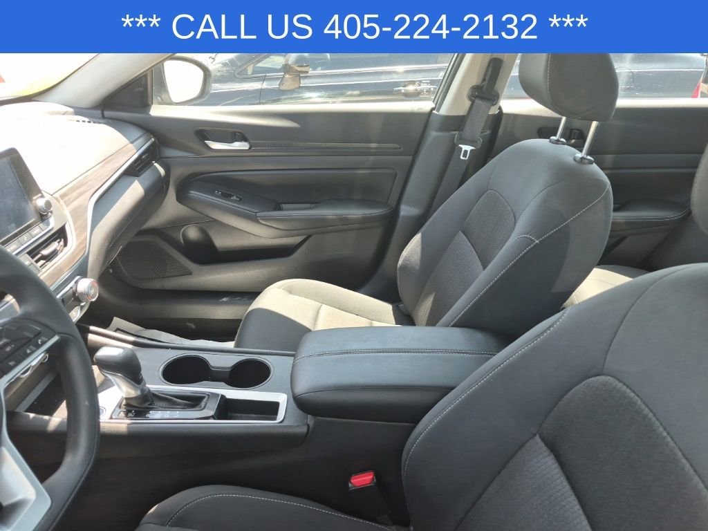 Used 2025 Gray Nissan SV image 22