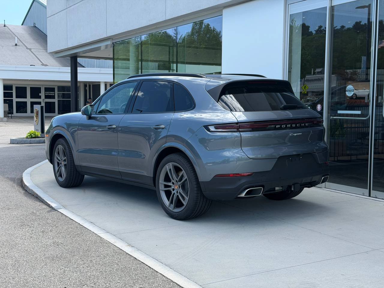 2026 Porsche Cayenne Base - Photo 3