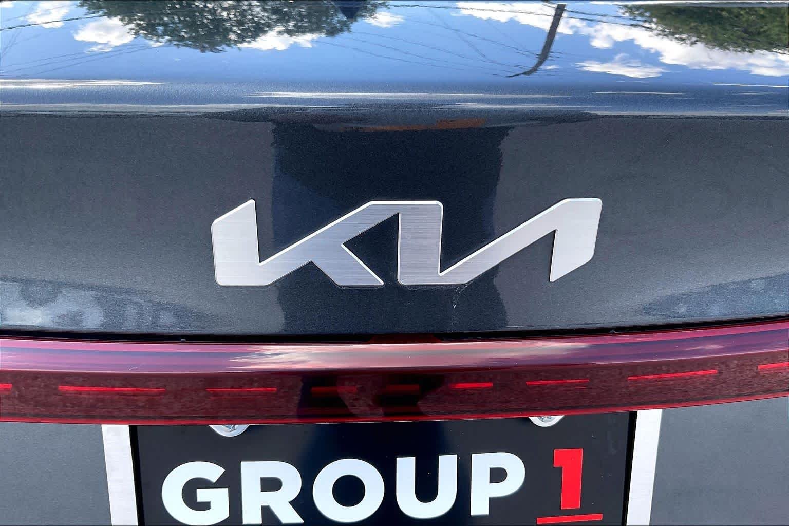 Used 2024 Gravity Gray Kia LXS image 30