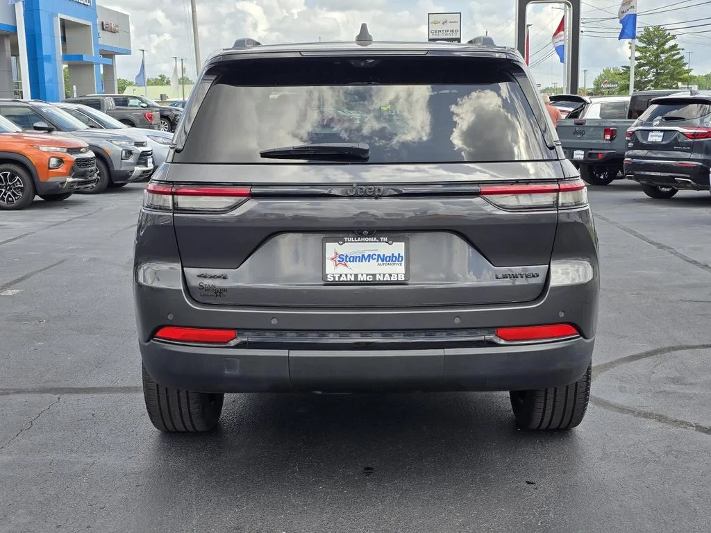 Used 2025 Baltic Gray Metallic Clearcoat Jeep Limited image 7