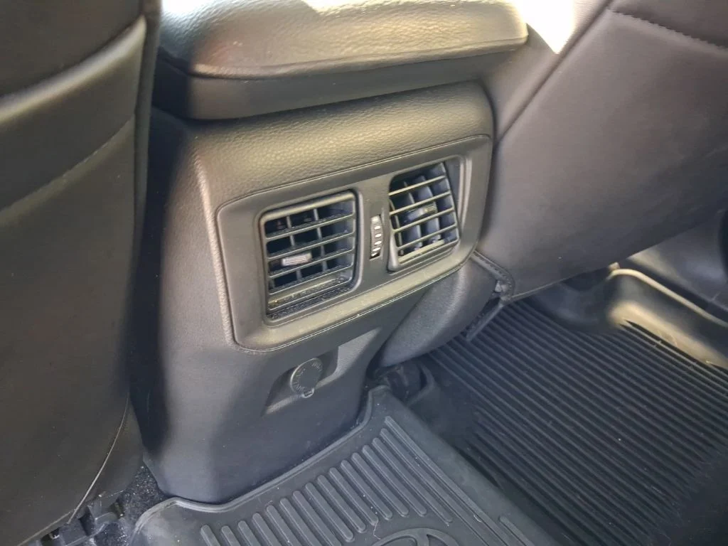 Used 2022 White Toyota LE image 21