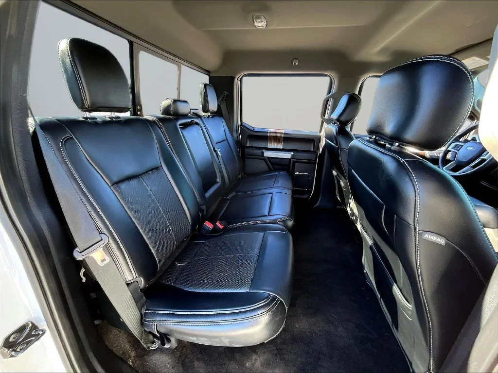 Used 2020 Oxford White Ford Lariat image 29
