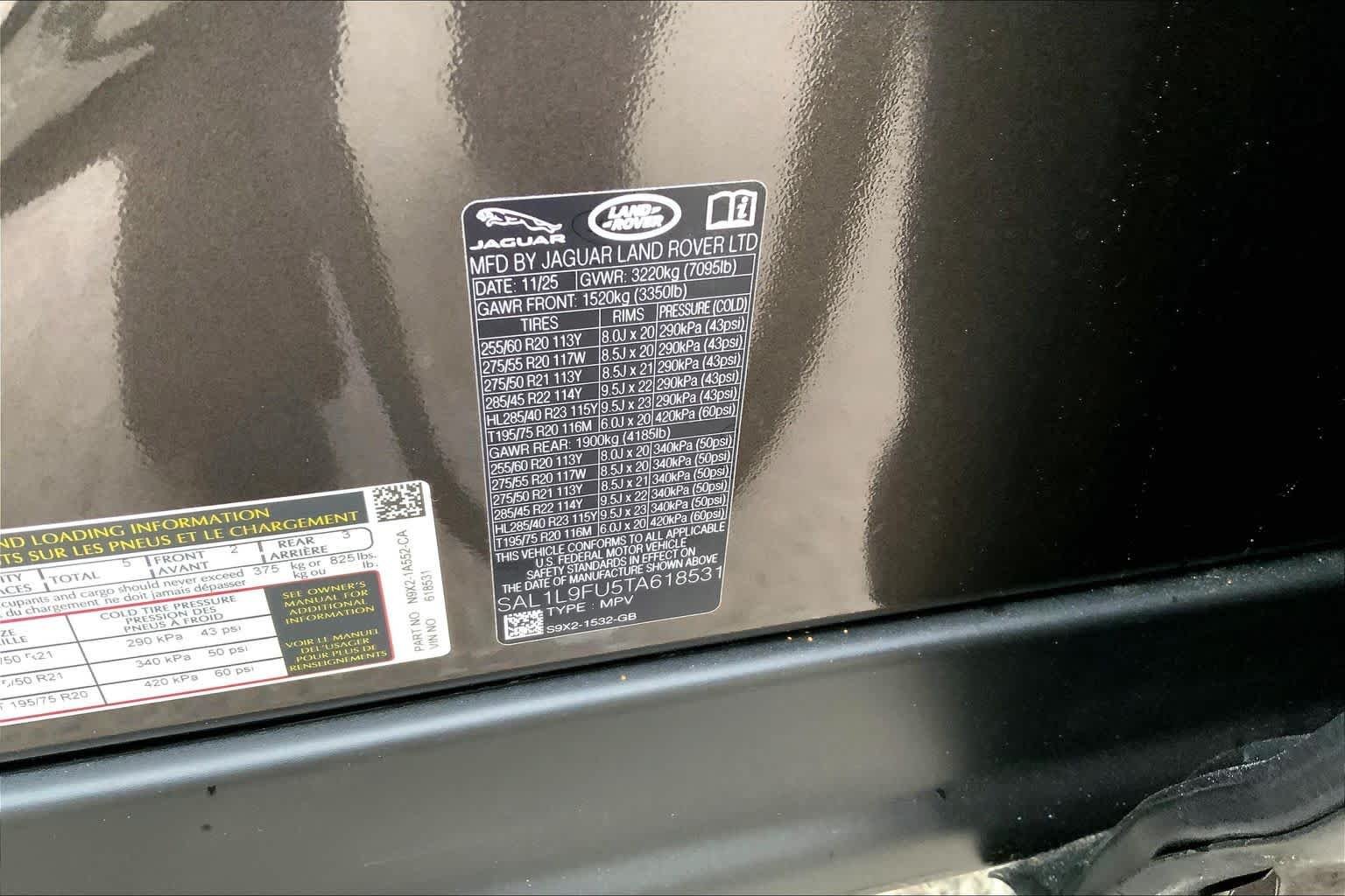 New 2026 Charente Grey Land Rover Dynamic SE image 19
