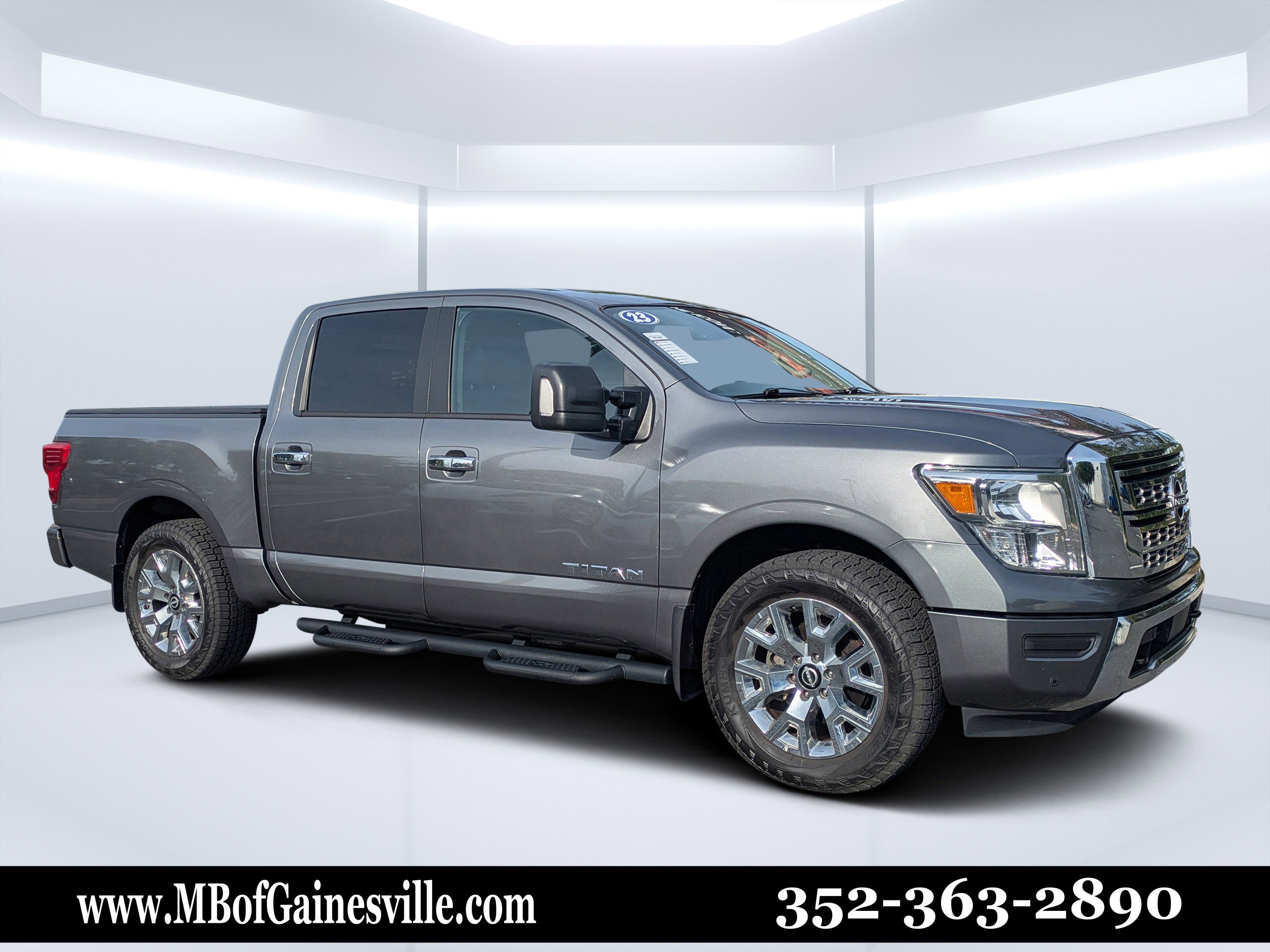 2023 Nissan Titan SV 4X2 Crew Cab's photo