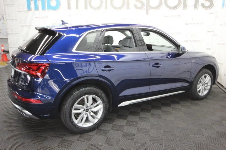 Used 2022 Blue Audi 45 S line Premium image 8