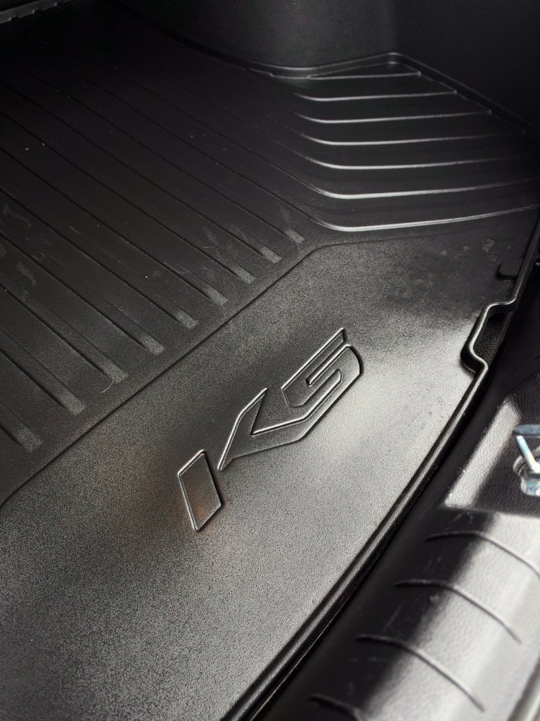 Used 2024 Passion Red Kia GT image 38