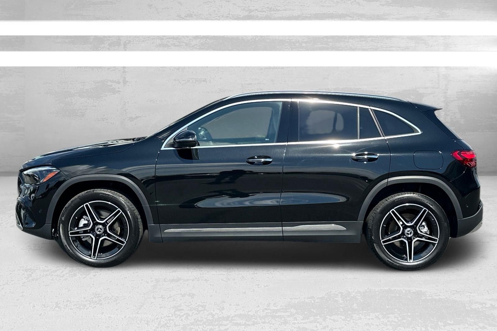 New 2026 Black Mercedes-Benz GLA 250 image 7
