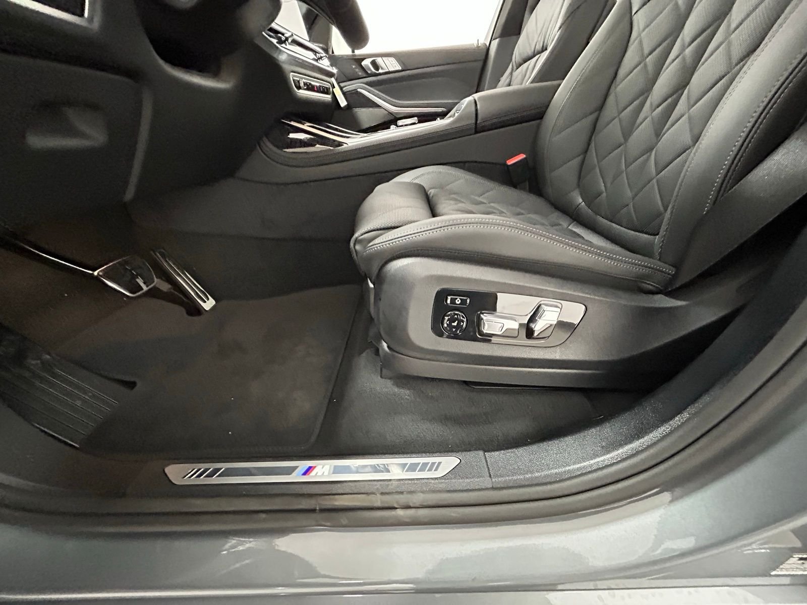 New 2026 Skyscraper Grey Metallic BMW xDrive40i image 52