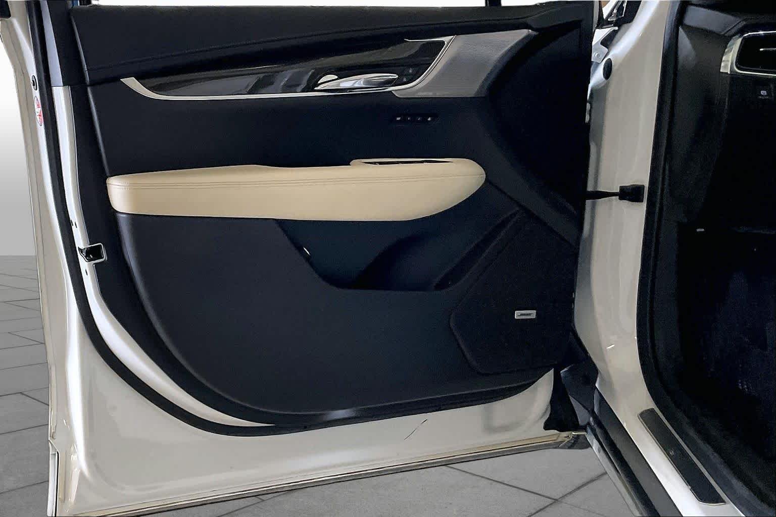 Used 2020 Crystal White Tricoat Cadillac AWD Sport image 20