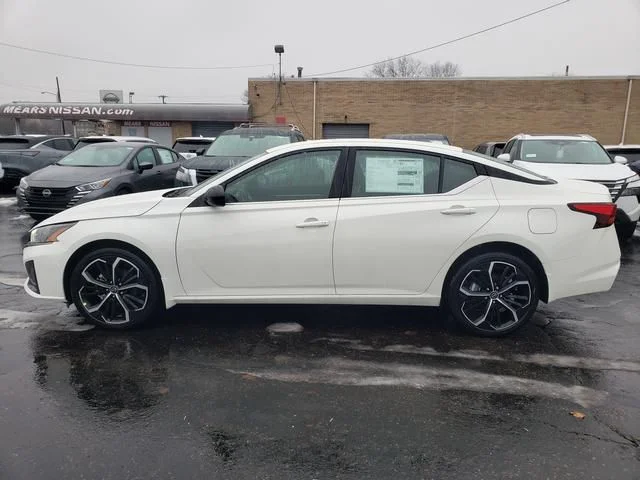 New 2025 White Nissan 2.5 SR image 3