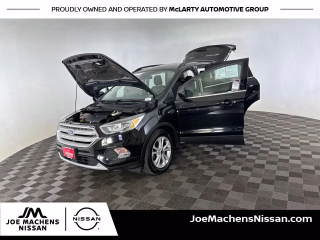 Used 2018 Black Ford SE image 13