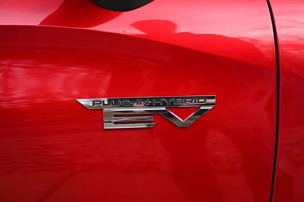 Used 2024 Red Mitsubishi ES image 15