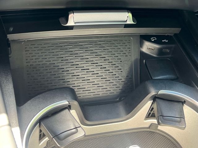 Certified Used 2023 White Mercedes-Benz Maybach GLS 600 image 35