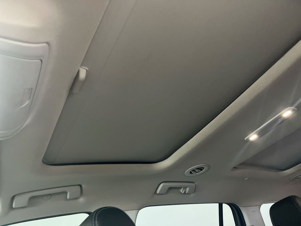 Used 2022 Black GMC Denali image 26