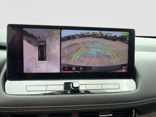 Used 2026 Black Nissan Platinum image 22