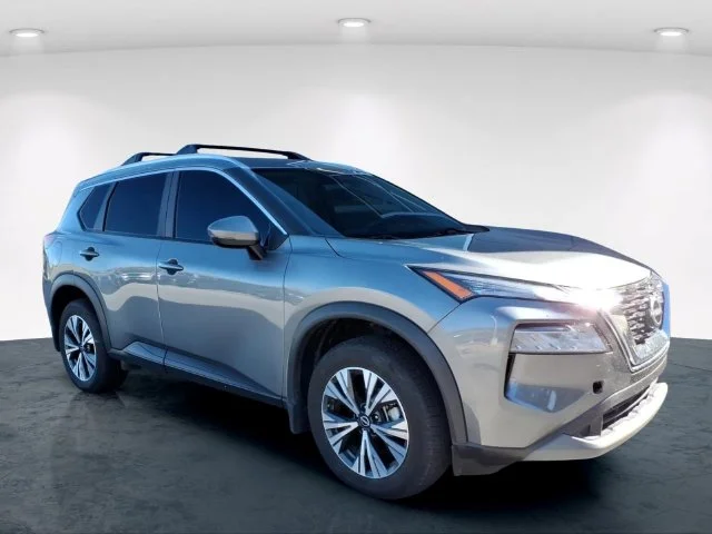 Used 2023 Gray Nissan SV image 8