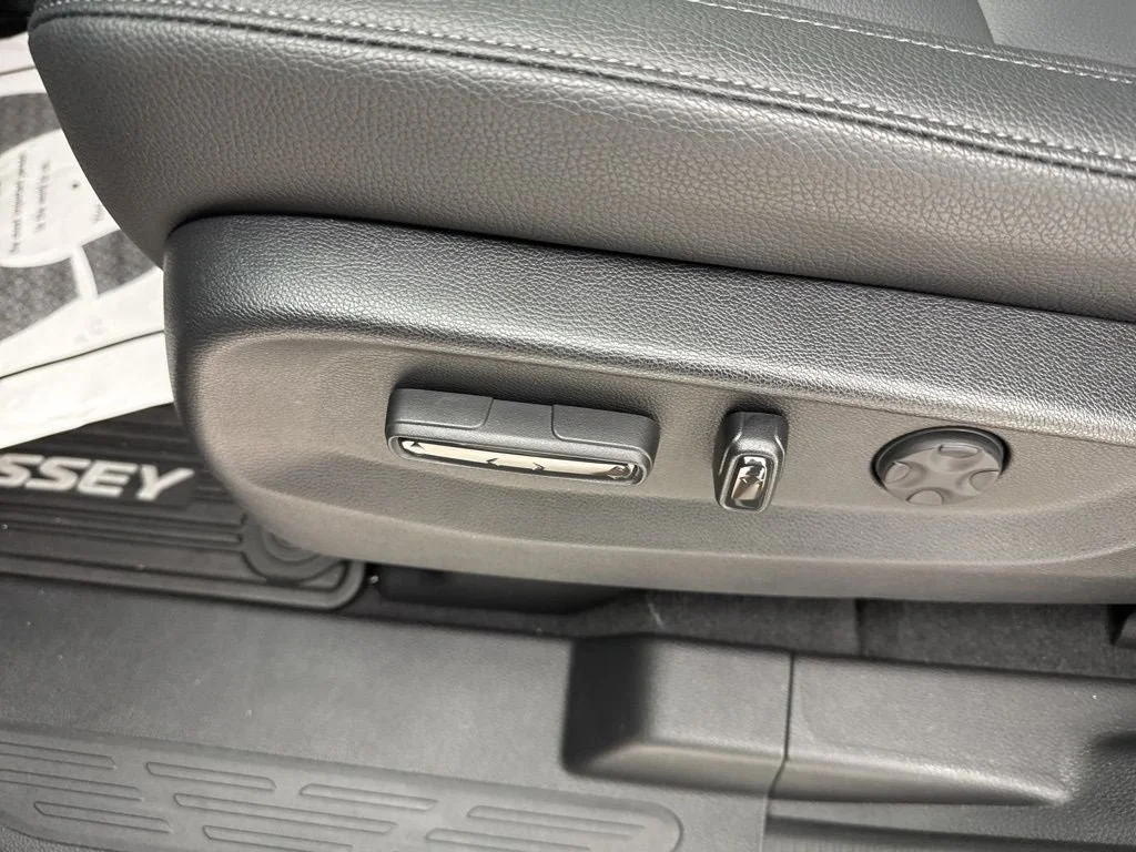 2026 Honda Odyssey EX-L - Photo 18