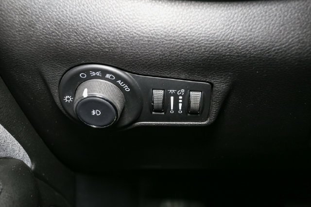 Used 2024 Red Jeep Latitude image 32