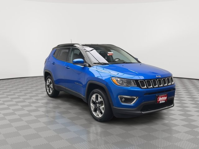 Used 2019 Laser Blue Pearlcoat Jeep Limited image 31