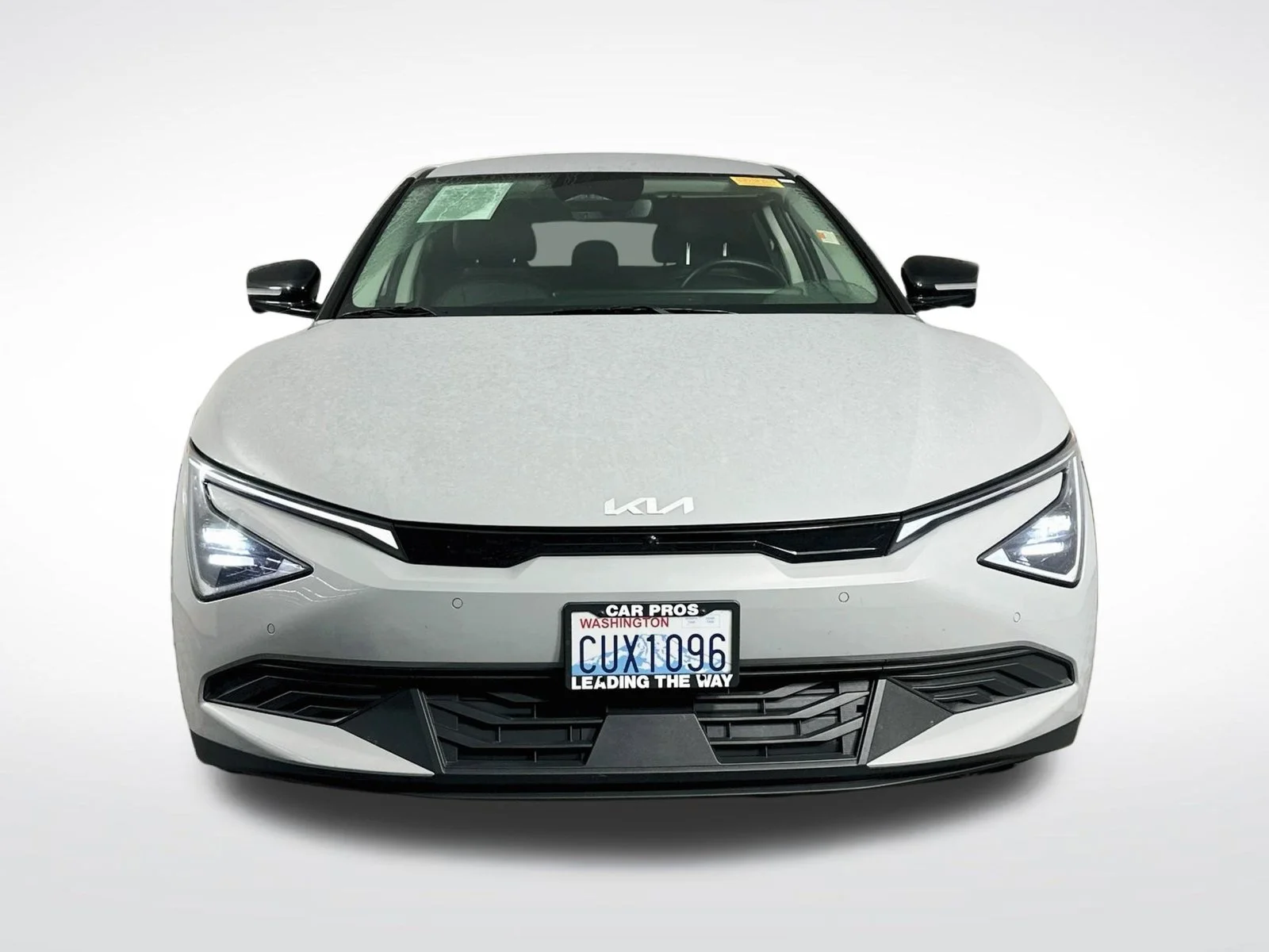 Used 2025 Kia EV6 Light L/R with VIN 5XYC34JA9SG010137 for sale in Portland, OR