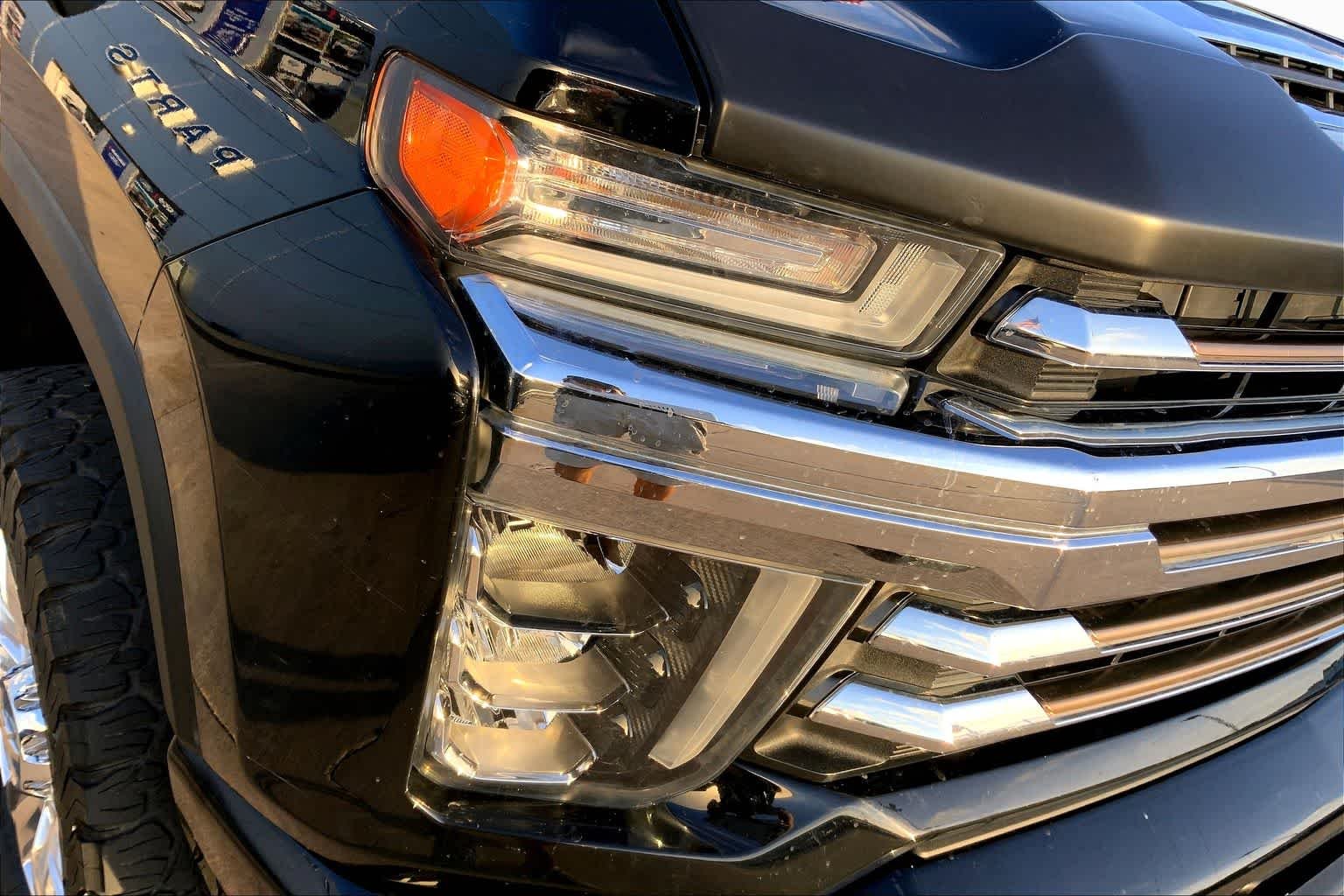 Used 2022 Black Chevrolet High Country image 28
