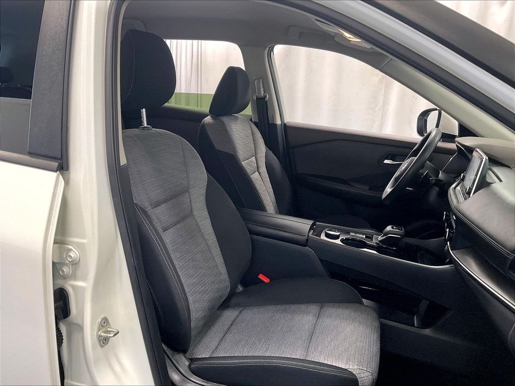Used 2023 White Nissan SV image 11
