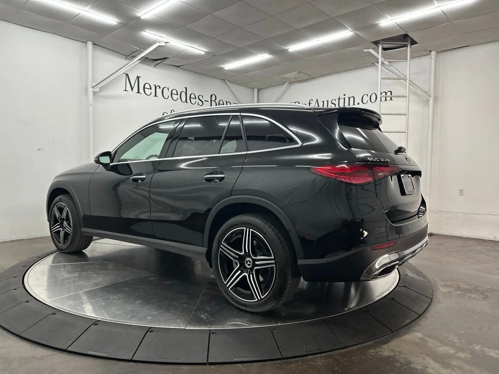 New 2026 Black Mercedes-Benz GLC 300 image 5