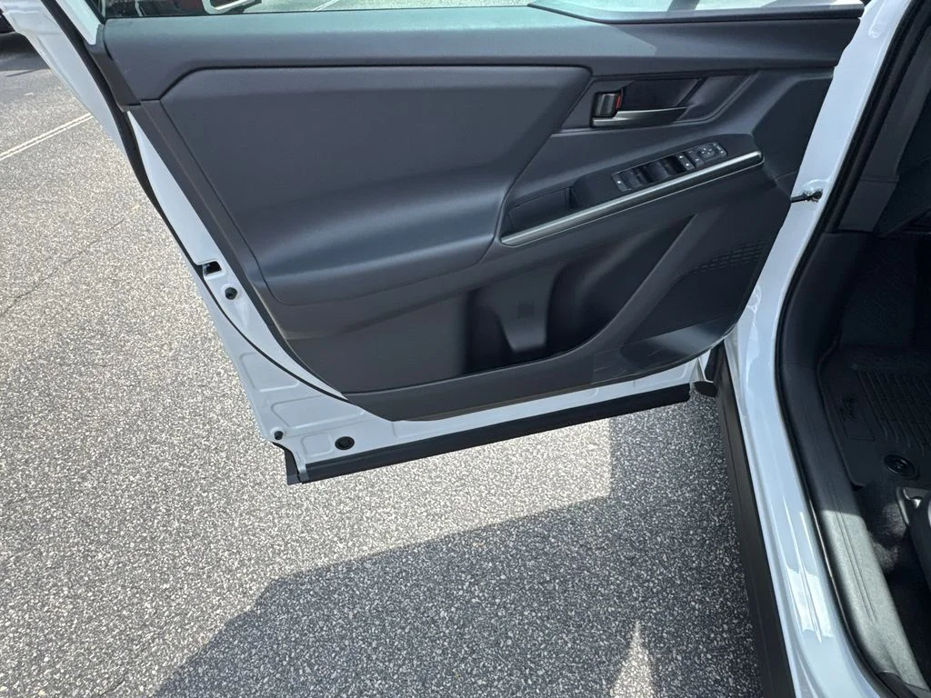 New 2026 Wind Chill Pearl Toyota XLE image 10