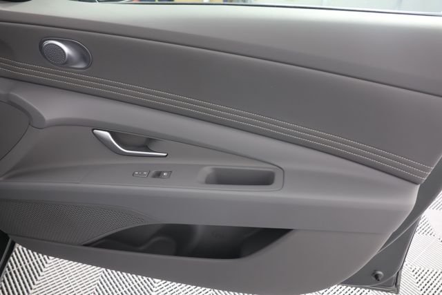 2025 Hyundai Elantra Blue - Photo 27