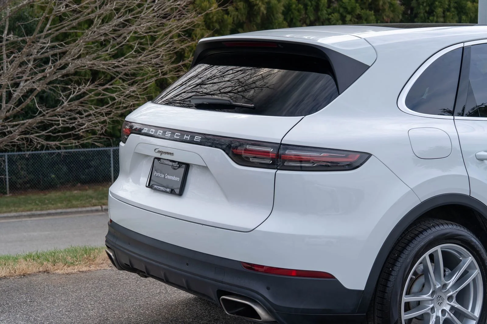 Used 2023 White Porsche Base image 13