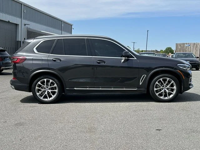 Used 2023 Gray BMW xDrive40i image 13