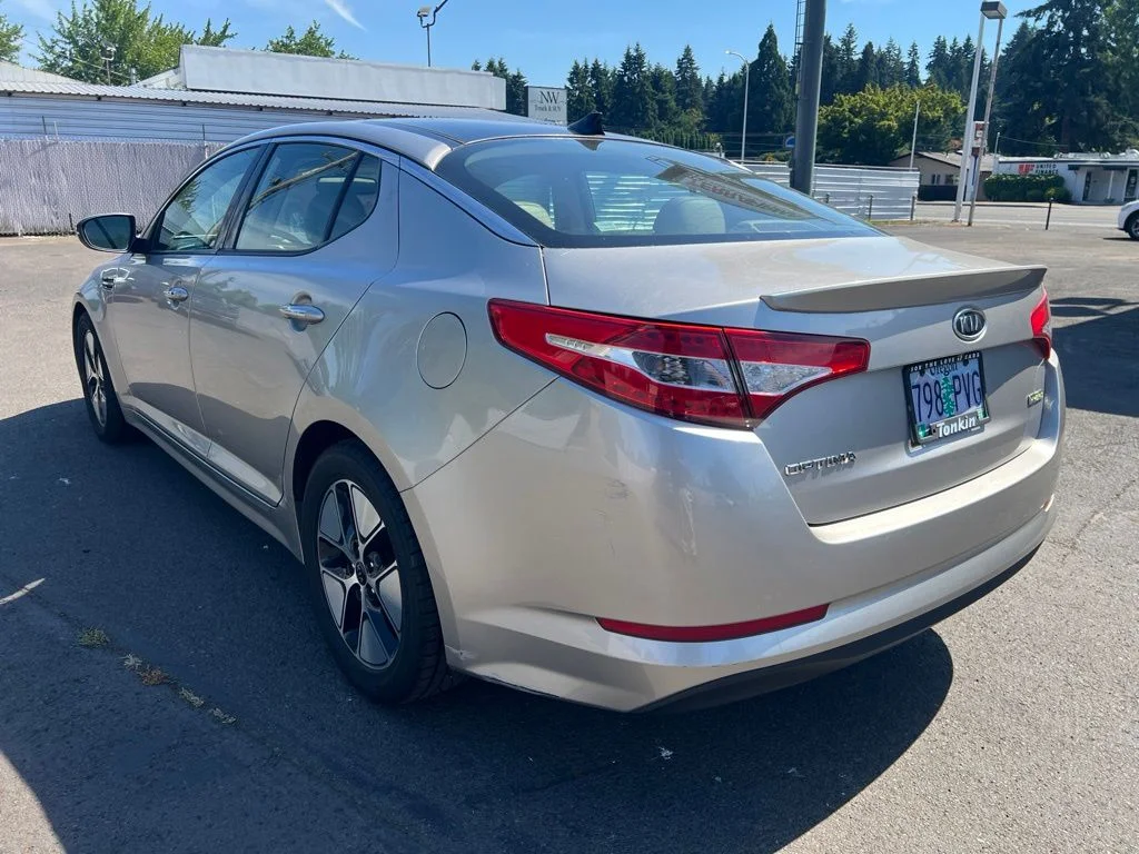 Used 2011 Silver Kia EX image 5
