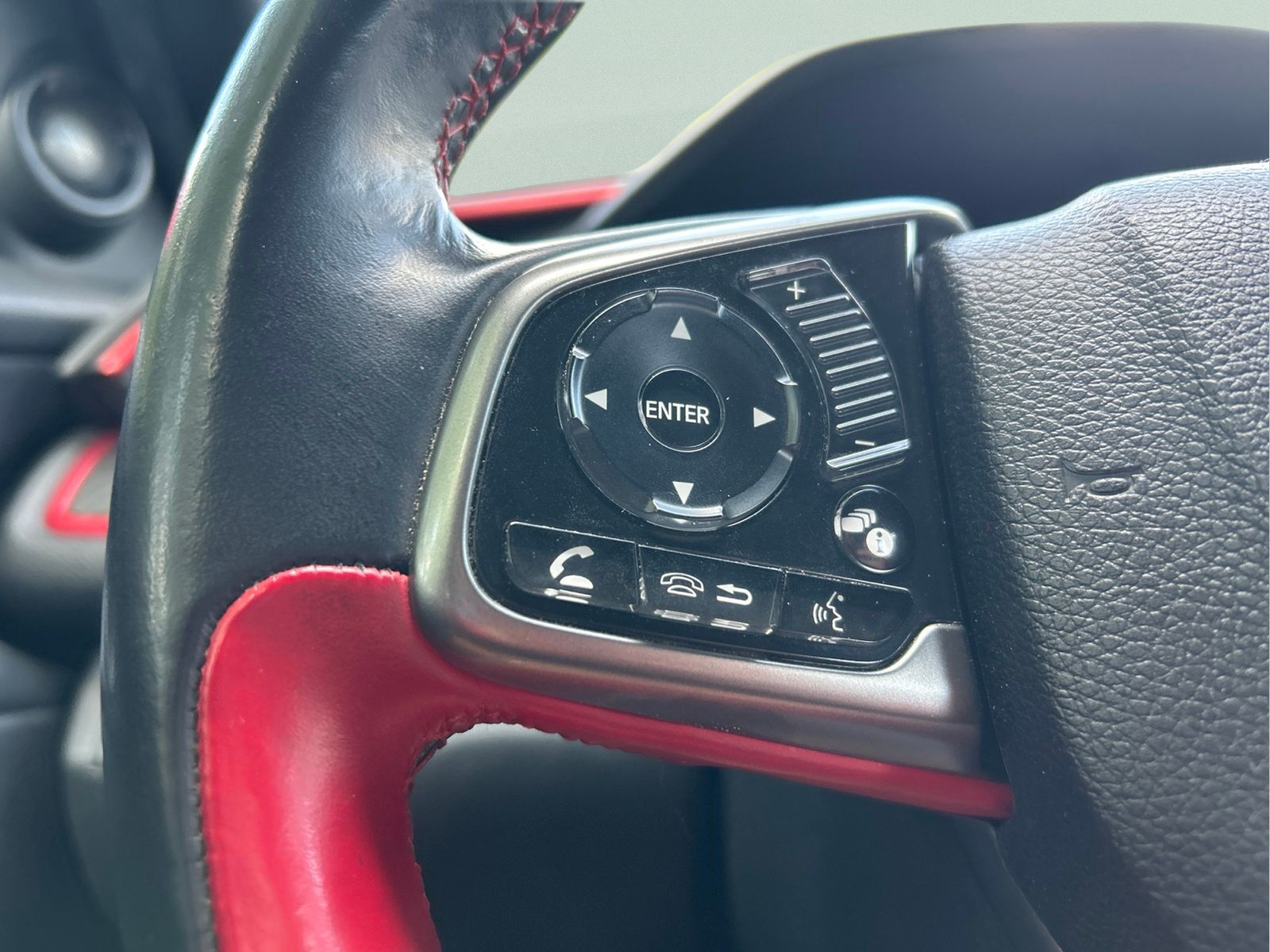 Used 2017 Red Honda Type R Touring image 15