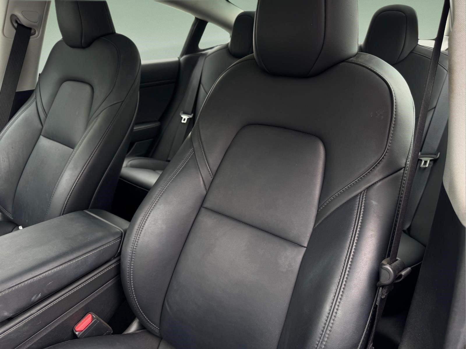 Used 2023  Tesla  image 9