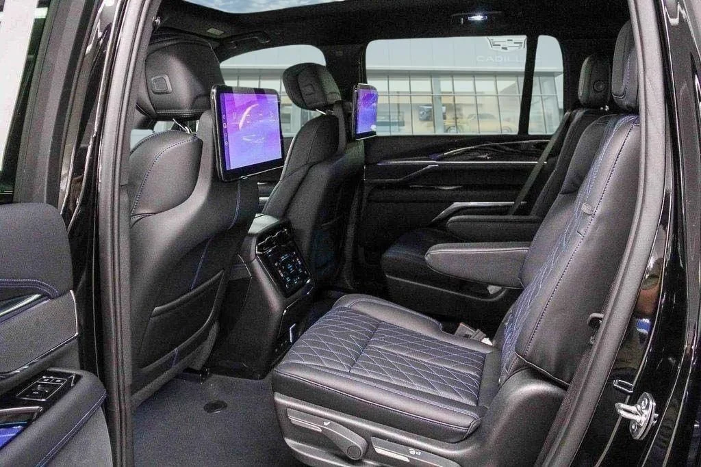 2026 Cadillac Escalade IQL Sport - Photo 11