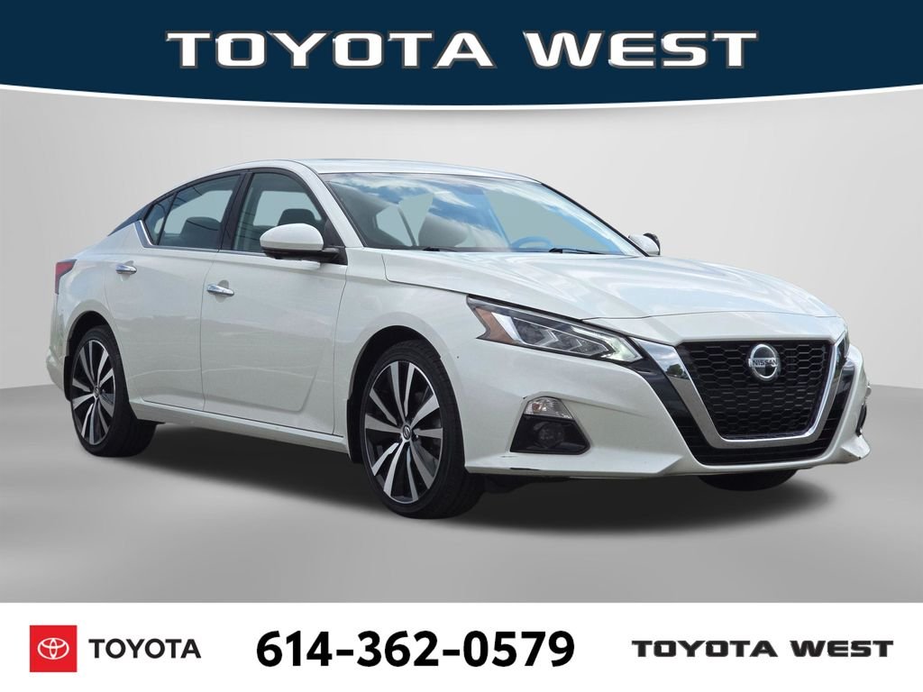 Used 2020 White Nissan 2.5 Platinum image 4