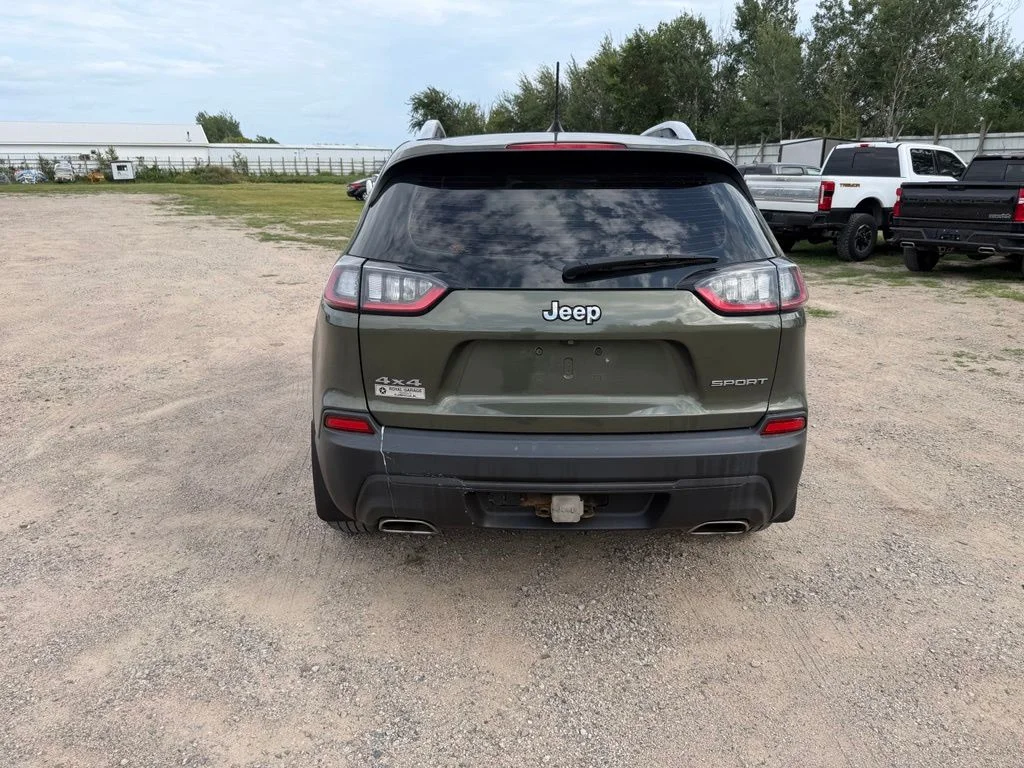 Used 2020 Green Jeep Sport image 7