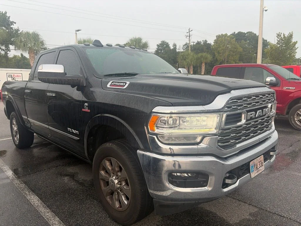 Used 2020 Diamond Black Ram Limited image 3